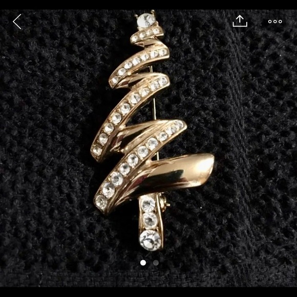 2 brooches one Monet - Picture 1 of 4